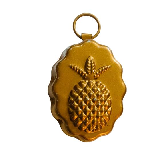 William Sonoma Set of Four Copper finish Pineapple Molds - Picture 2 of 11